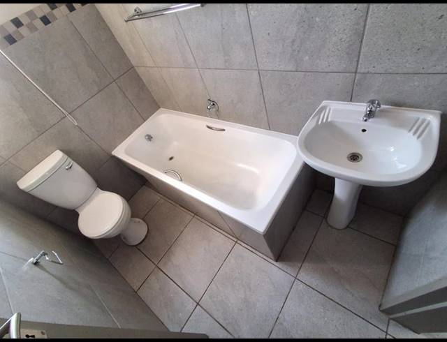 3 BEDROOM HOUSE FOR SALE IN ALBERTSDAL